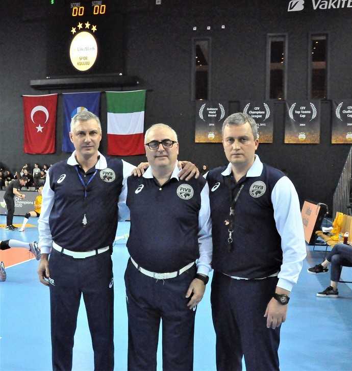 VakıfBank Şampiyonlar Ligi'ne 1 puanla başladı