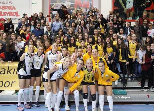 VakıfBank Bursa deplasmanında 3-0 galip