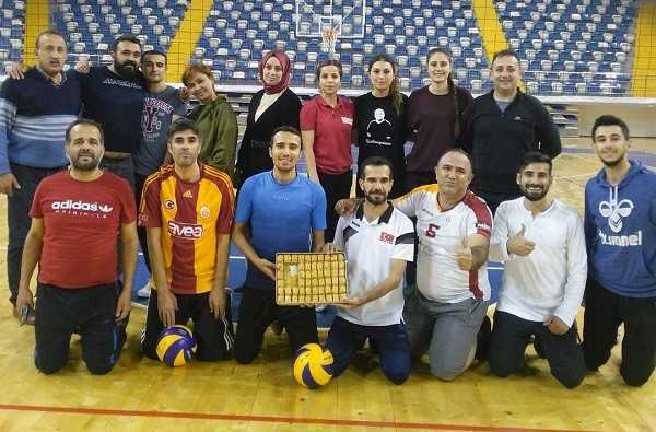 Malatya'da Basın Mensupları, Voleybol Hakemleri ile dostluk maçı yaptı