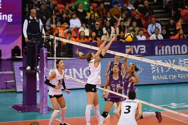 Eczacıbaşı VitrA, Yarı Finalde