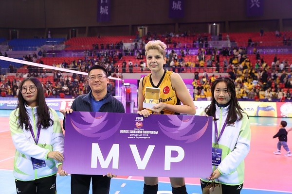 VakıfBank 6. Kez Yarı Finalde