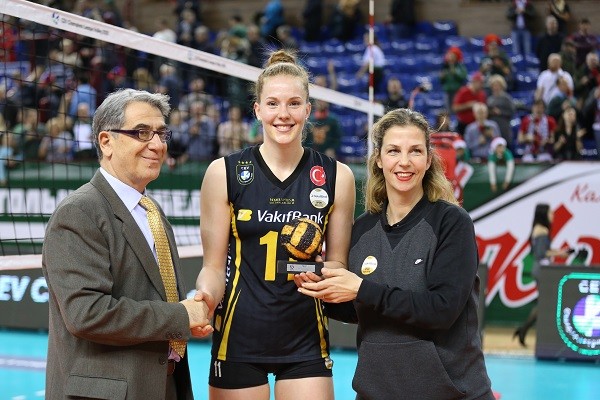 VakıfBank 200.cü Şampiyonlar Ligi Maçında 3-2 galip