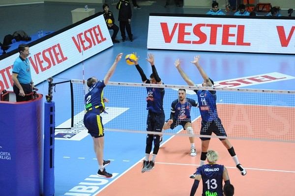 Fenerbahçe Liderliğine 3 puan daha kattı