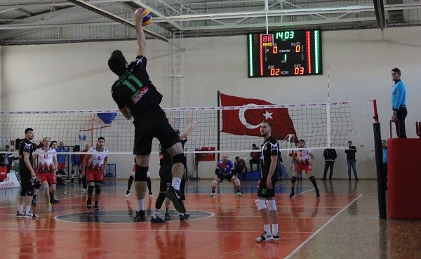 Solhan Spor zirve takibini sürdürdü