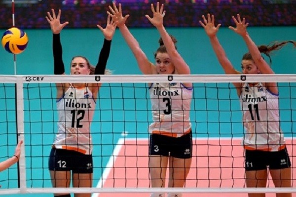 Sekiz Takım Ve Bir Bilet