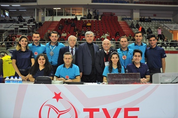 Haftanın tek 5 setlik maçında kazanan Galatasaray
