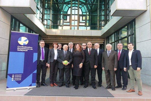 Türkiye'siz CEV olmaz!