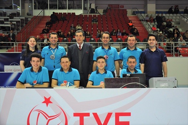 Fenerbahçe Liderliğini Sürdürdü