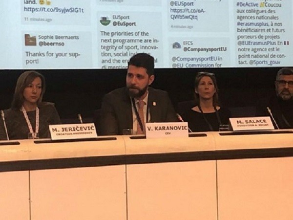 CEV Okul Projesi, AB Spor Bilgi Günü'nde Anlatıldı