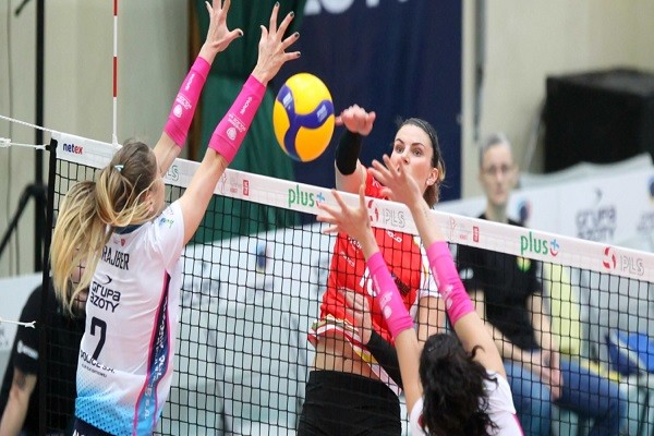 Chemik Police Ferhat Akbaş'la dolu dizgin