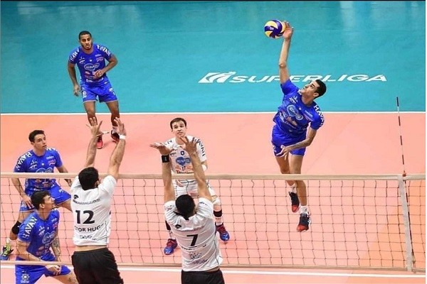 Voleybolda Yere İniş