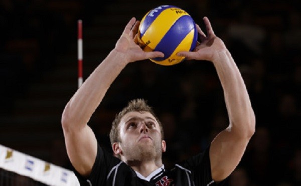 Jay Blankenau ülkesine döndü