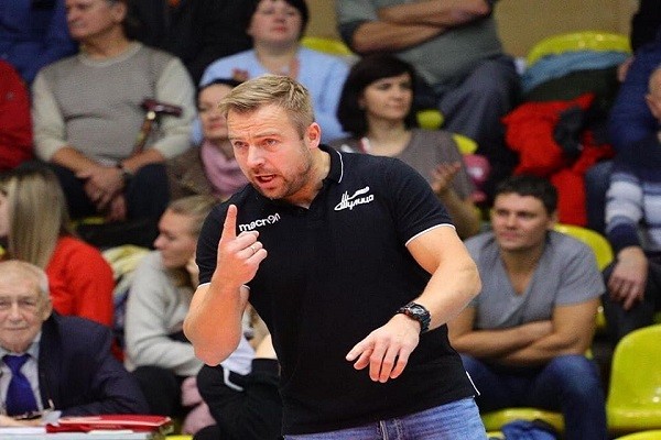 Aleksandr Perepelkin'den karantina günlerinde ilaç gibi uygulama