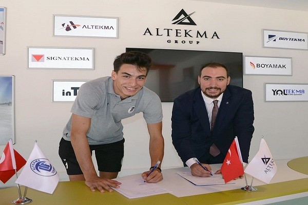 TFL Altekma'da iki imza