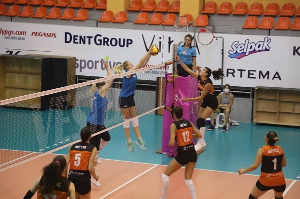 Eczacıbaşı VitrA, Yeşilyurt'u 3-1 yendi