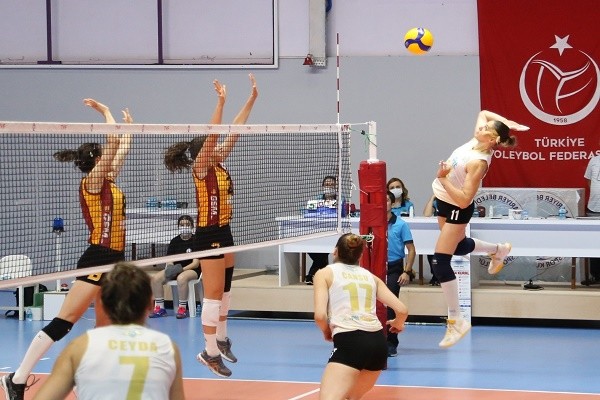 6. Boğaziçi Voleybol Turnuvasında üçüncü gün tamamlandı