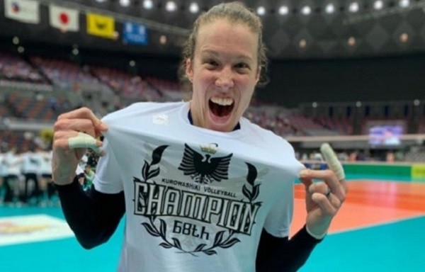 Jana Kulan Japonya'da kaldı