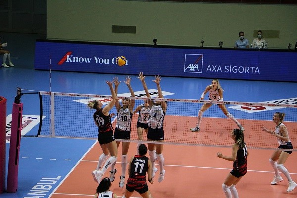 Erteleme maçında THY, Sarıyer Belediyespor'u 3-0 yendi