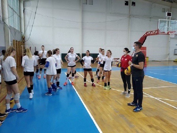 Kuzey Makedonya'da kadın voleybolu canlanacak mı?