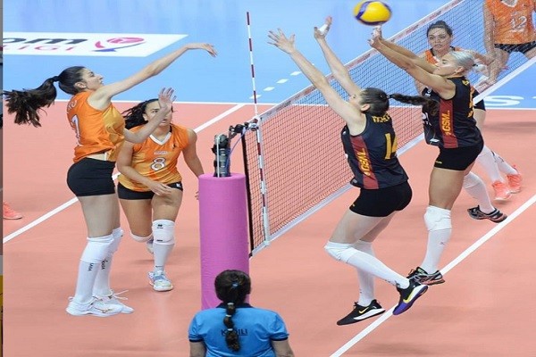 Galatasaray seriyi 5 maça çıkartırken 2 puanı zor kurtardı