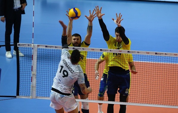 AXA Sigorta Efeler Ligi’nde 22. Hafta Karşılaşmaları Devam Ediyor