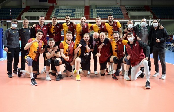 Cim Bom, CEV cup vizesini kaptı