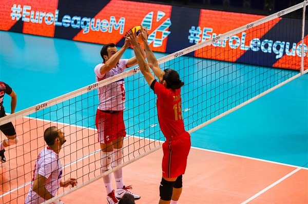 Efeler Portekiz'e set vermedi, ikide iki yaptı