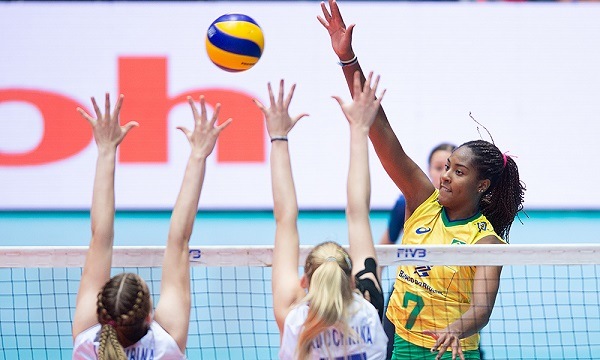 Fenerbahçe Brezilyalı smaçörü açıkladı