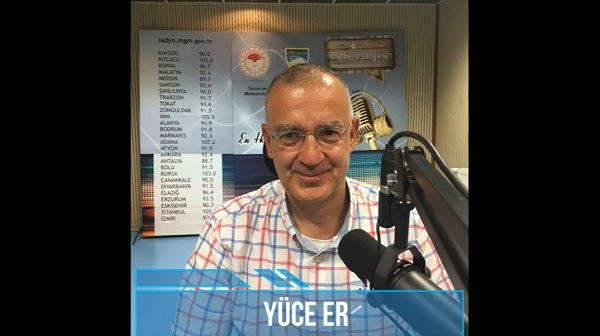 Voleybol Aktüel olarak Gurur Duyduk: TMOK'den Yüce Er'e Şeref Diploması