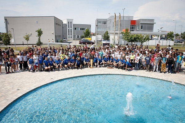 Sırp Milli Takımı 400 çocuğu misafir etti