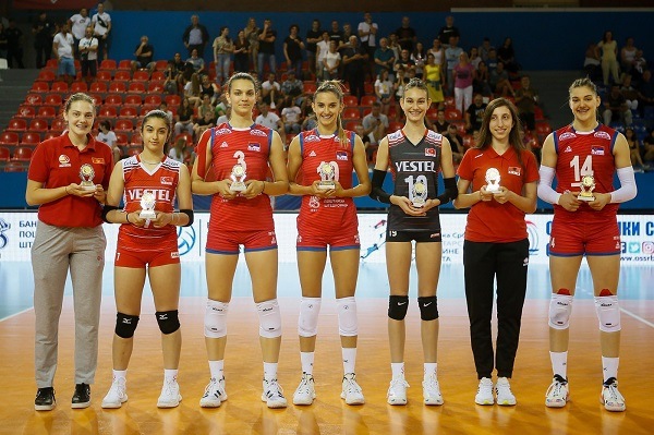 2 Oyuncumuz Rüya Takımda