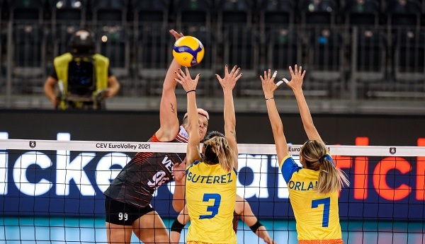 Sultanlar Romanya'yı 3-1 yendi