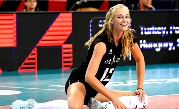 Yeşilyurt'un Belçikalı Smaçörü VakıfBank Maçında Sahada