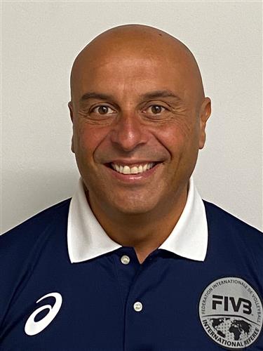 Hiç hoşlanmadığı voleybolda başarılı bir uluslararası kariyer