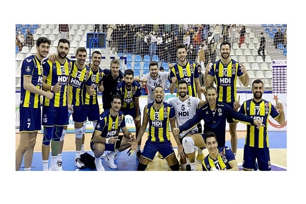 Fenerbahçe Tokat'ta 3 puanı set vermeden aldı