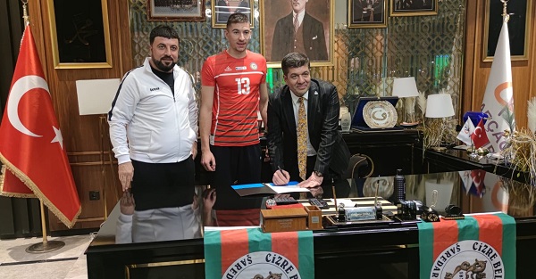 Bulgar smaçör imzayı attı