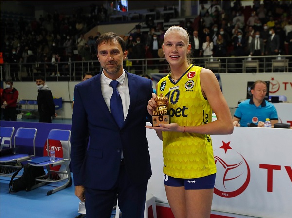 Fenerbahçe 3.setten sonra açıldı