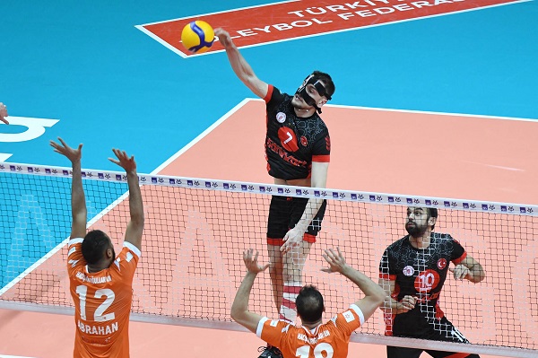 Ziraat Bankkart, Yeni Kızıltepe'yi 3-0 ile eledi