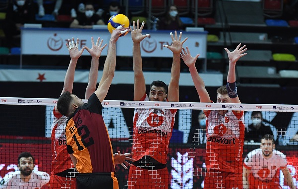 Ziraat Bankkart, Galatasaray'a set verdi, puan vermedi