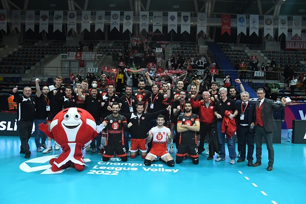 Ziraat Bankkart ikinci tura bir adım daha yaklaştı