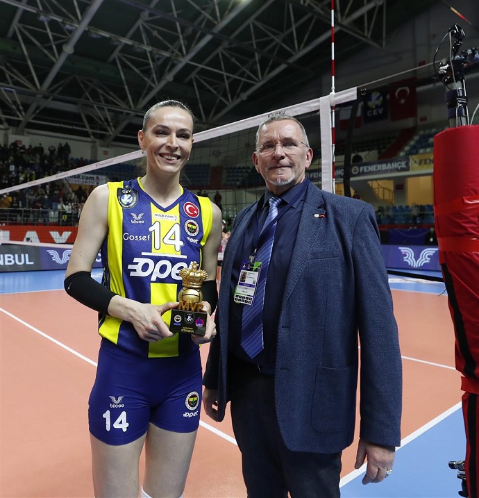 Fenerbahçe Opet grup lideri olarak çeyrek finale yükseldi