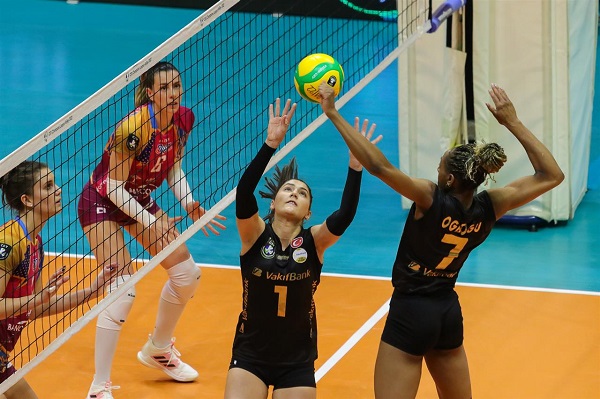VakıfBank 5'te5 ile Çeyrek Finalde