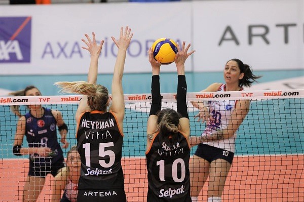 Eczacıbaşı Dynavit, Aydın'a set vermeden galip