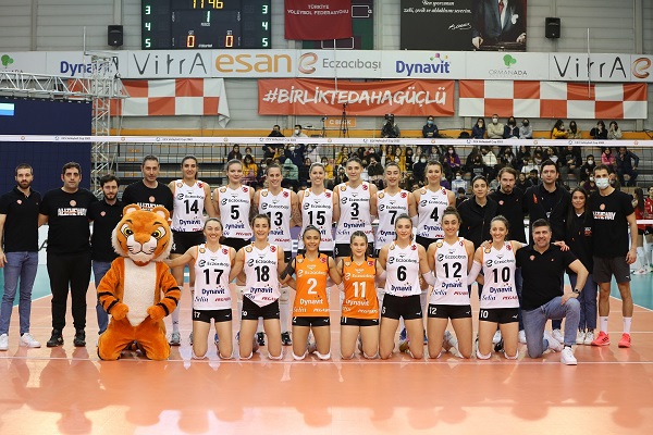 Eczacıbaşı Dynavit, Fenerbahçe Opet derbisine hazırlanıyor