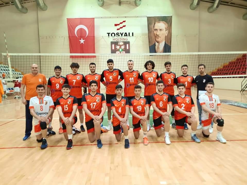 Erzin’in Genç Efeleri Set Vermeden Yarı Finalde