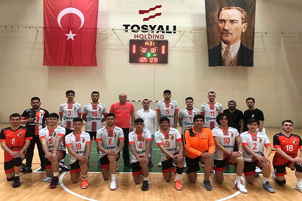 Erzin'in Genç Efeleri İkide İki Yaptı