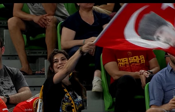 Fair Play, Ekip ve Barcelos Horozu