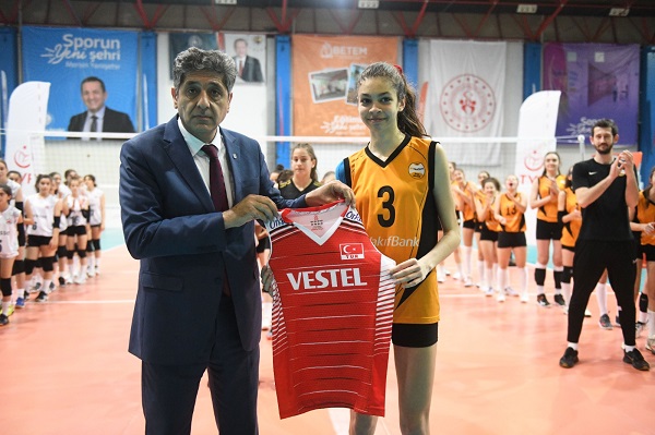 Midi Kızlar'ın Gururu Güz Özerol