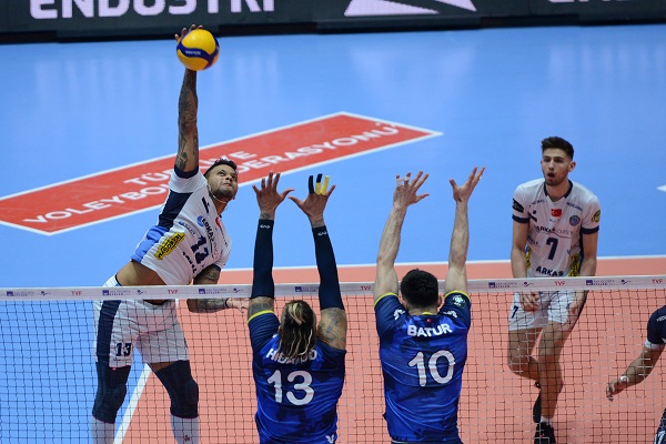 Fenerbahçe HDI Sigorta, Efeler Ligi’ni 3., Arkas Spor ise 4. sırada tamamladı