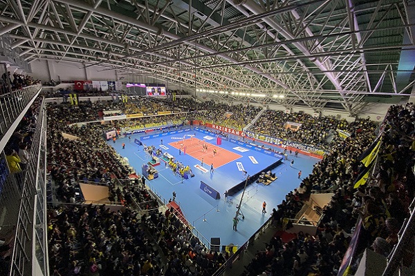 Sultanlar Sahaya İniyor